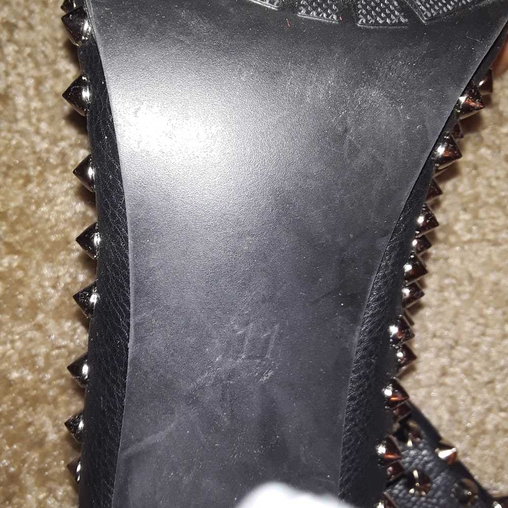 Boots - Picture 2 of 3